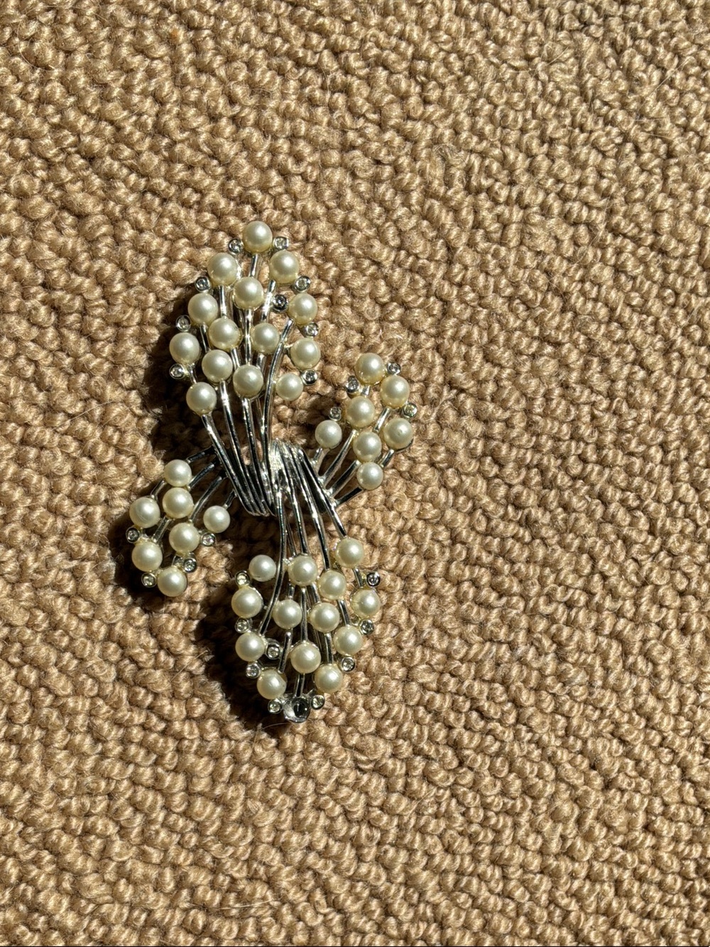 Vintage Pearl Cluster Brooch - Silver Tone - Tara